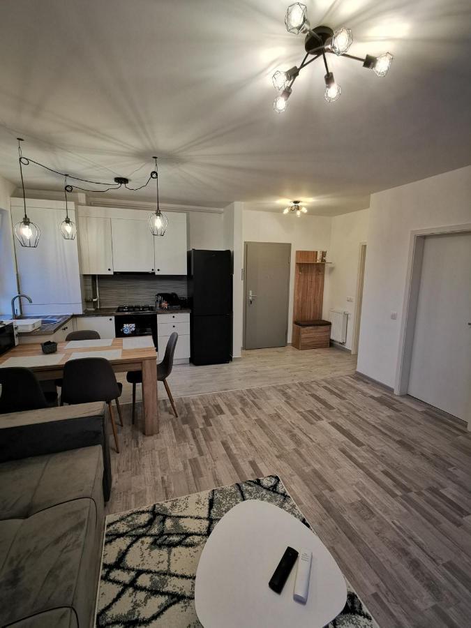 Teo Apartment Braşov Esterno foto