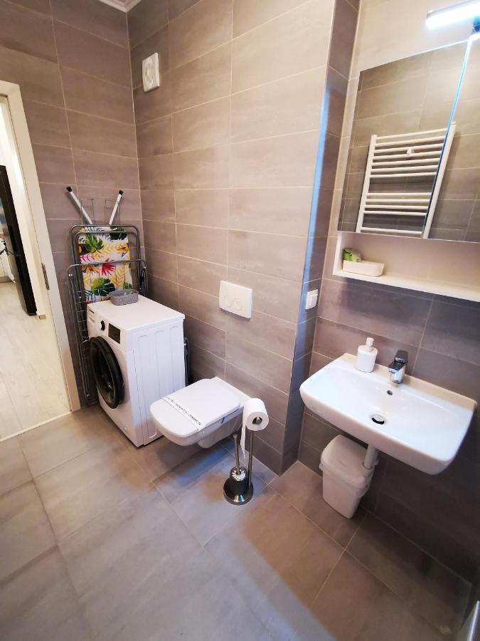 Teo Apartment Braşov Esterno foto